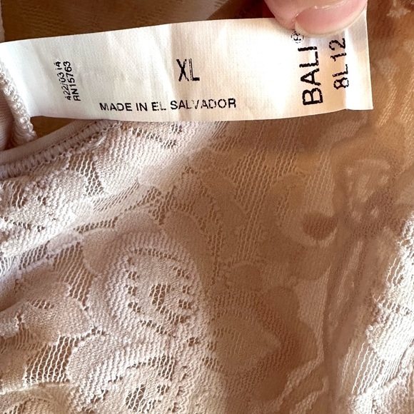 Bali Soft Beige/Nude Lace Slimming Tummy Control Tank Cami Blouse Sz XL - Picture 6 of 11